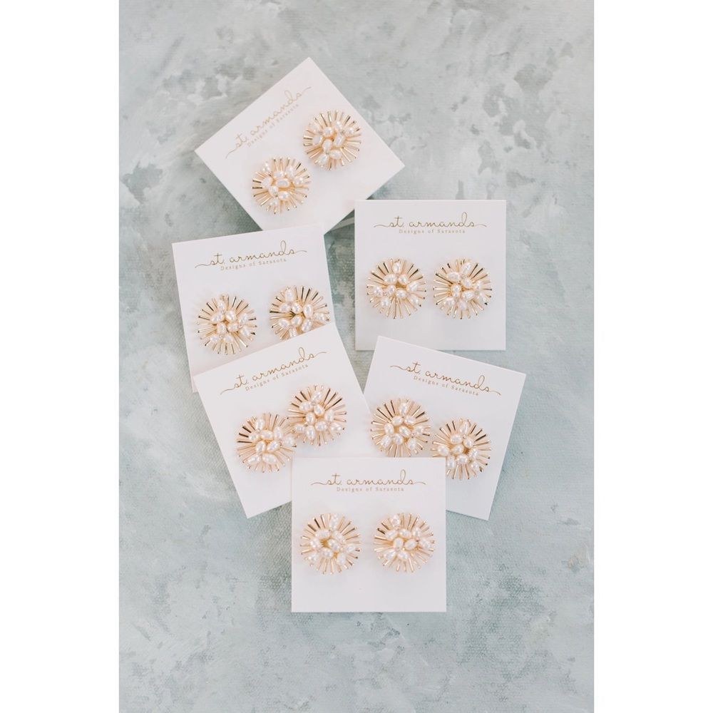 Sunburst pearl stud earrings
